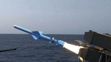 الحرس الثوري: إصابة سفينة دعم قتالي أمريكية بصواريخ إيرانية والأضرار جسيمة