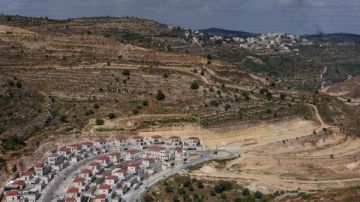 بتواطؤ أمريكي.. حماس تهاجم مشروع تهويد القدس وطرد الفلسطينيين منها