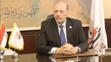 حزب المصريين: توجيهات الرئيس السيسي للمحافظين تؤكد أننا أمام دستور عمل تنفيذي لا يقبل التهاون حزب المصريين: توجيهات الرئيس السيسي للمحافظين تؤكد أننا أمام دستور عمل تنفيذي لا يقبل التهاون