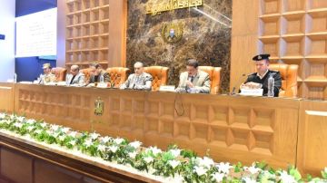 محافظ أسيوط يطلق مبادرات لبناء الإنسان.. ويؤكد: جاهزون لاستقبال رمضان محافظ أسيوط يطلق مبادرات لبناء الإنسان.. ويؤكد: جاهزون لاستقبال رمضان