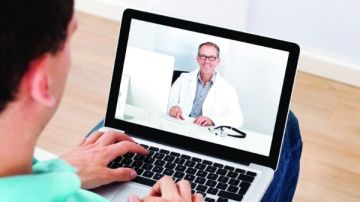 التطبيب عن بعد .. هل ينجح البرلمان في سد الفراغ التشريعي للصحة الرقمية؟