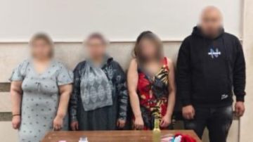 القبض على 3 سيدات يمارسن الرذيلة داخل منزل بالمنصورة