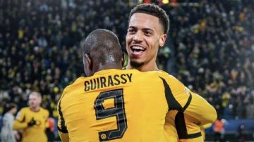 بوروسيا دورتموند يواجه أتالانتا في إياب الملحق الأوروبي لتأكيد التأهل بوروسيا دورتموند يواجه أتالانتا في إياب الملحق الأوروبي لتأكيد التأهل