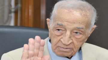 مصطفى بكري: فهمي عمر ابن نجع حمادي.. قامة إعلامية كبيرة فقدناها اليوم