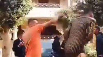 أجبروه على ارتداء بدلة رقص صديق الضحية يكشف أخلاقه بعد واقعة التشهير في ميت عاصم بــ بنها