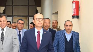 رئيس جامعة أسيوط يتابع انتظام العملية التعليمية في كلية الآداب