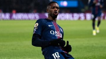 زلزال في حديقة الأمراء.. إنريكي يضع ديمبيلي على باب الرحيل وباريس سان جيرمان أمام قرار مصيري زلزال في حديقة الأمراء.. إنريكي يضع ديمبيلي على باب الرحيل وباريس سان جيرمان أمام قرار مصيري