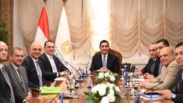 لبيئة رياضية آمنة.. وزير الشباب يناقش سبل تطوير منظومة الطب الرياضي لبيئة رياضية آمنة.. وزير الشباب يناقش سبل تطوير منظومة الطب الرياضي