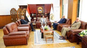 محافظ مطروح يناقش مع بحوث الصحراء سبل تنمية الثروة الزراعية والحيوانية