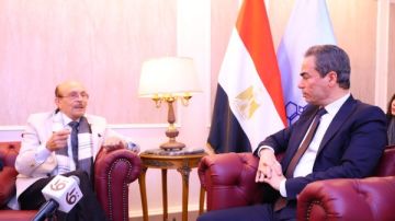 محمد صبحي يسجل مسلسله الإذاعي الجديد مرفوع مؤقتا من الخدمة