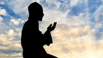 5 أدعية للرزق لا تتركها في العشر الأواخر من شعبان 5 أدعية للرزق لا تتركها في العشر الأواخر من شعبان