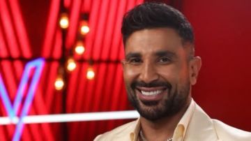 أحمد سعد: عمرو سعد عامل عظمة في إفراج مقدرتش أمسك نفسي وغنيلته الرباعية دي(فيديو)