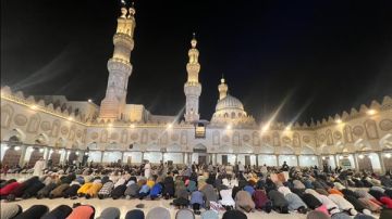 أول تعليق من الأوقاف بشأن منع إذاعة الفجر والمغرب والتراويح عبر مكبرات الصوت أول تعليق من الأوقاف بشأن منع إذاعة الفجر والمغرب والتراويح عبر مكبرات الصوت