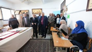 محافظ أسيوط ورئيس الطائفة الانجيلية يفتتحان أعمال تطوير مدرسة التربية الفكرية