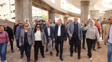 محافظا القاهرة والقليوبية يشتركان فى حملة موسعة لرفع الإشغالات بمنطقة المرج محافظا القاهرة والقليوبية يشتركان فى حملة موسعة لرفع الإشغالات بمنطقة المرج