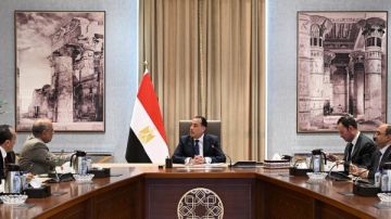 مدبولي يضع أمن الطاقة على رأس الأولويات في أول اجتماع مع وزير الكهرباء