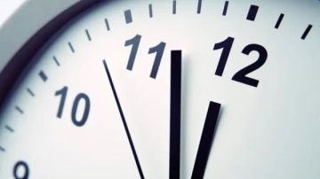 هل يتم تقديم الساعة قبل رمضان؟.. اعرف موعد التوقيت الصيفي رسميا