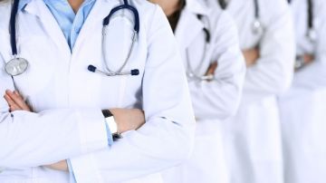 الأطباء: ظاهرة الاعتداء على الأطقم الطبية مستمرة ونحتاج عقوبات رادعة