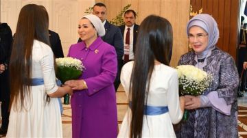 بالصور.. السيدة انتصار السيسي ترحب بزيارة قرينة الرئيس التركي لمصر بالصور.. السيدة انتصار السيسي ترحب بزيارة قرينة الرئيس التركي لمصر