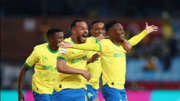 شوط أول ناري .. صنداونز يتقدم مبكرا على مولودية الجزائر بدوري أبطال أفريقيا شوط أول ناري .. صنداونز يتقدم مبكرا على مولودية الجزائر بدوري أبطال أفريقيا