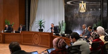 مصر.. من سيدير شركات الدولة بعد إلغاء وزارة قطاع الأعمال العام؟