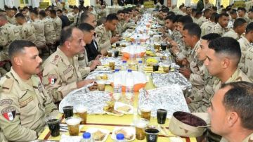 وزير الدفاع: حماية الوطن تتطلب الحفاظ على الكفاءة القتالية لمواجهة كافة التحديات وزير الدفاع: حماية الوطن تتطلب الحفاظ على الكفاءة القتالية لمواجهة كافة التحديات