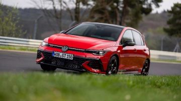 الكشف عن فولكس فاجن Golf GTI بقوة 325 حصانا.. وهذا سعرها عالميا الكشف عن فولكس فاجن Golf GTI بقوة 325 حصانا.. وهذا سعرها عالميا