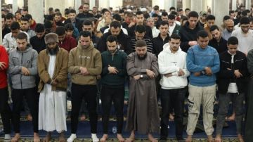 بث مباشر لـ صلاتي العشاء والتراويح من الجامع الأزهر