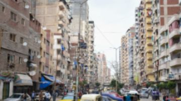 سقوط مفاجئ وضجيج هز الإسكندرية.. شهود عيان يروون اللحظات الأولى لمأساة أم ونجلها