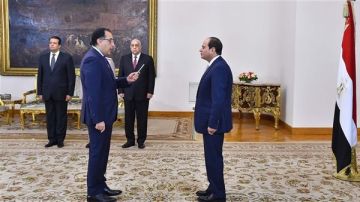 كاتب صحفي: الحكومة الجديدة تدخل مرحلة ما بعد البناء.. والاقتصاد في صدارة الأولويات