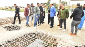 محافظ أسيوط يتفقد تطوير كوبري الحواتكة بمنفلوط ويوجه بتسريع التنفيذ مع الالتزام بمعايير الأمان