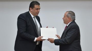 محافظ بورسعيد يكرم أبطال فريق الهوكي بنادي بورفؤاد الرياضي لحصولهم على كأس أفريقيا صور