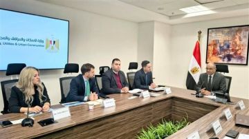 نائب وزير الإسكان يبحث التعاون مع تحالف إماراتي إسباني في مشروعات تحلية المياه والطاقة المتجددة