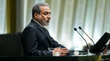 وزير الخارجية الإيراني: لا يزال خامنئي على قيد الحياة على حد علمي