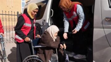 وصول الدفعة الخامسة من العائدين إلى قطاع غزة لمعبر رفح البري