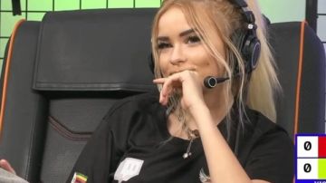 بعد رسالة مثيرة.. محمد صلاح يحظر متابعة الاستريمر كيدرا طلعت من مواقع التواصل