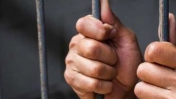 طعنها .. القصة الكاملة لتعدي زوج على زوجته في طهطا بسوهاج