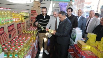 محافظ الشرقية يفتتح معرض أهلا رمضان بجوار مجمع المدارس بمشتول السوق