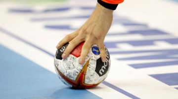 الاتحاد المصري لكرة اليد يستنكر أحداث مباراة الأهلي وسموحة للناشئين ويوقع عقوبات الاتحاد المصري لكرة اليد يستنكر أحداث مباراة الأهلي وسموحة للناشئين ويوقع عقوبات