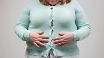 لماذا تزداد دهون البطن بعد الأربعين عند النساء؟