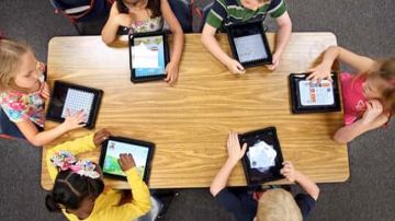 علامات حاجة الطفل للدعم النفسي بسبب الألعاب الإلكترونية .. تعرف عليها علامات حاجة الطفل للدعم النفسي بسبب الألعاب الإلكترونية .. تعرف عليها