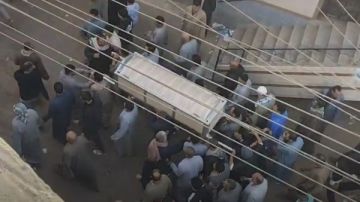 تشييع جثمان رئيس محكمة جنايات طنطا بمسقط رأسه في المنوفية تشييع جثمان رئيس محكمة جنايات طنطا بمسقط رأسه في المنوفية