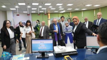 رئيس مياه القاهرة الكبرى يستقبل المقرر الأممي ويصطحبه في جولة ميدانية داخل الخط الساخن 125 ومركز خدمة العملاء بالوايلي