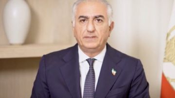 رضا بهلوي: الضغوط الخارجية والاضطرابات الداخلية قد تسقط الحكم الديني في إيران