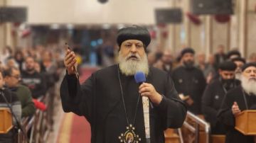 مشاركة واسعة في التسبحة الشهرية بقيادة نيافة الأنبا ميخائيل صور مشاركة واسعة في التسبحة الشهرية بقيادة نيافة الأنبا ميخائيل صور