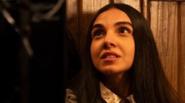 سلمى أبو ضيف تقدم شخصية مدرسة في مسلسل عرض وطلب