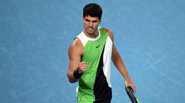 كارلوس ألكاراز يفوز بلقب بطولة أستراليا المفتوحة للتنس