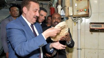 محافظ بورسعيد: استمرار الحملات الرقابية والتفتيشية على مختلف المنافذ والأسواق