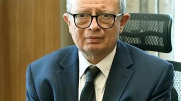 ننشر السيرة الذاتية: للدكتور حسين عيسى نائب رئيس الوزراء ننشر السيرة الذاتية: للدكتور حسين عيسى نائب رئيس الوزراء