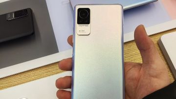 هاتف عملاق من شاومي.. Xiaomi Civi 6 بكاميرا سيلفي مذهلة ومواصفات خارقة